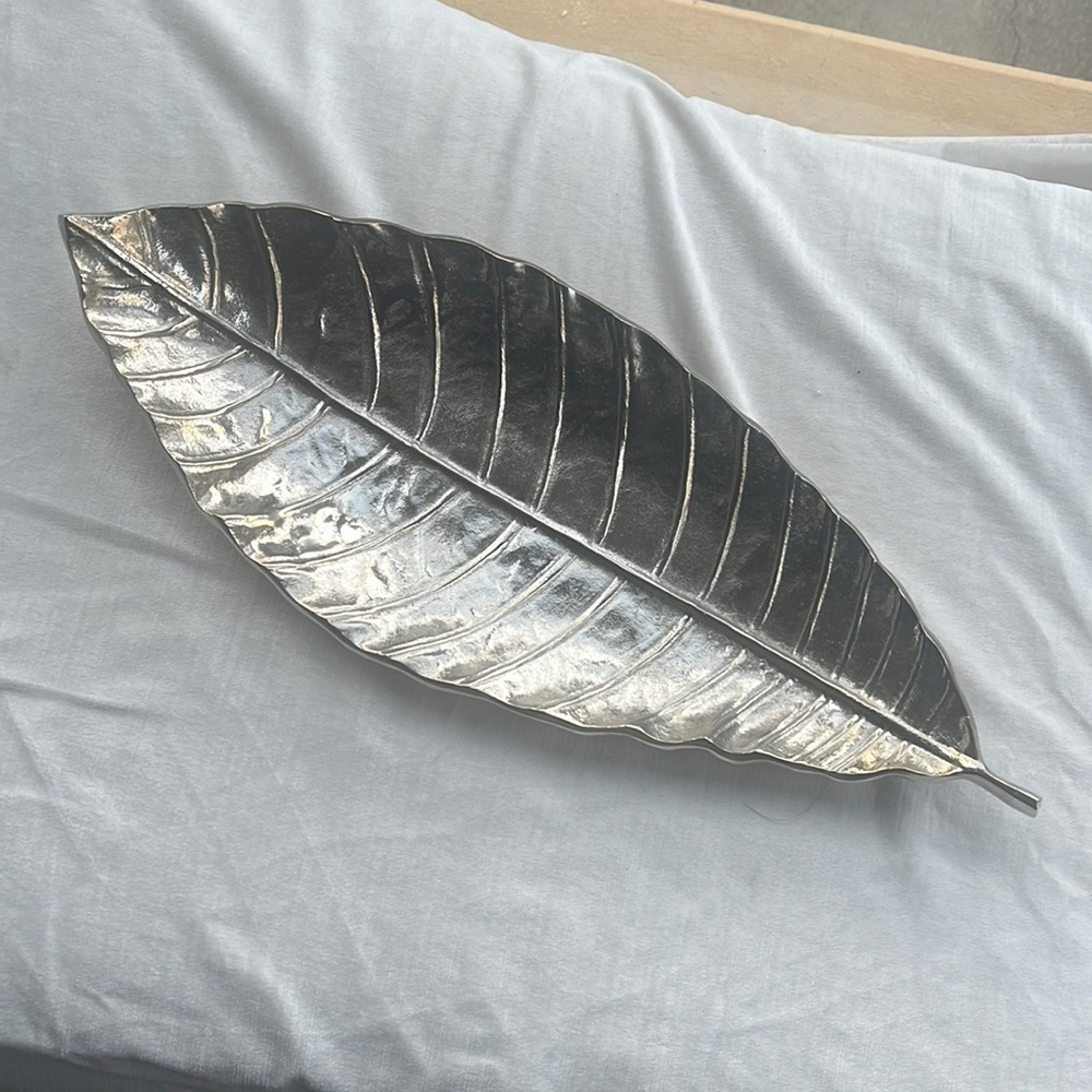 Leaf Tray Centerpiece Decor and Serve ware